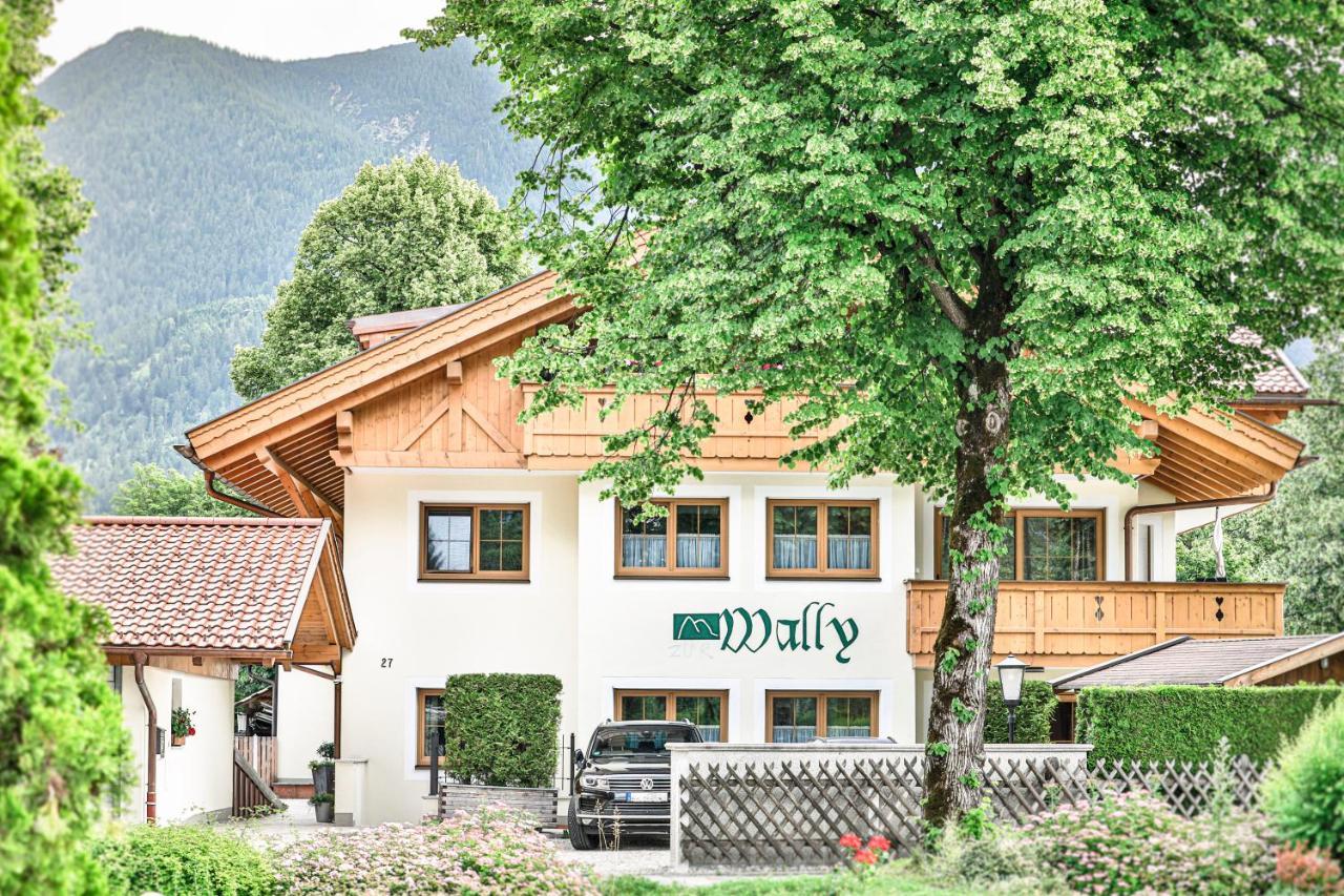 Ferienwohnungen "Zur Wally" Гарміш-Партенкірхен Екстер'єр фото